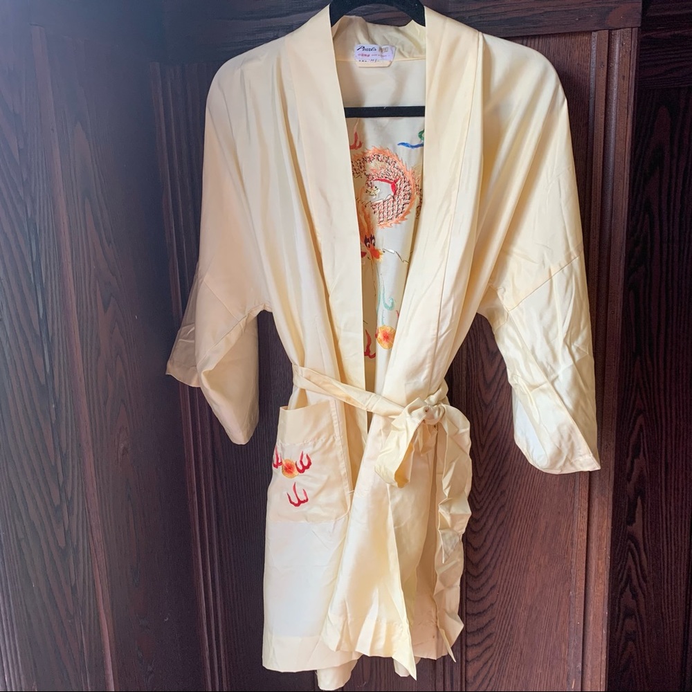 Pearls Kimono style Dragon embroidered polyester robe w self tie sash - M